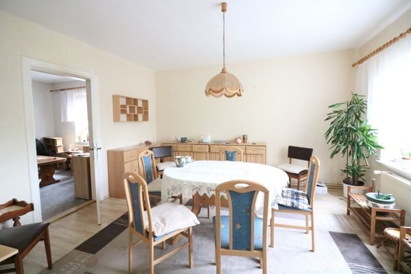 Wohnzimmer/Esszimmer