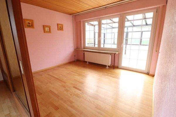 Esszimmer mit Zugang Wintergarten