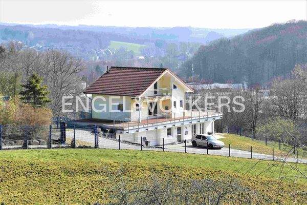 Büro- und Lagerhaus