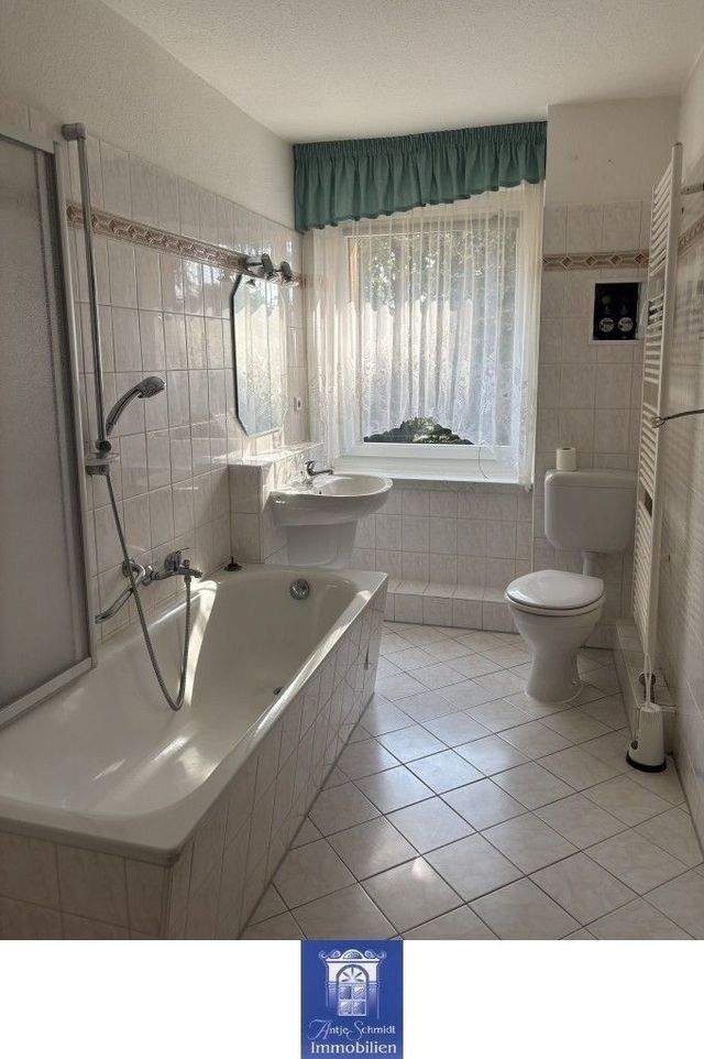 Ruhig gelegene Wohnung - Tageslichtbad mit Wanne! - Foto 5