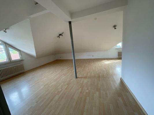 Wohnzimmer (Ansicht 1)