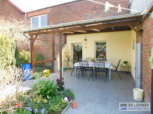 überdachte Terrasse