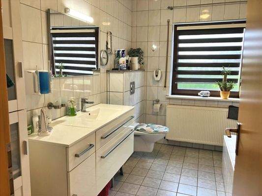 Badezimmer EG