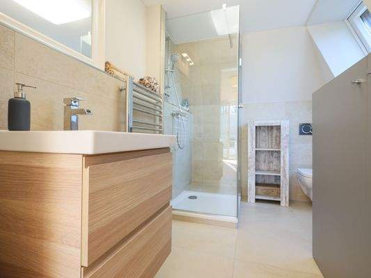 Duschbad obere Ebene