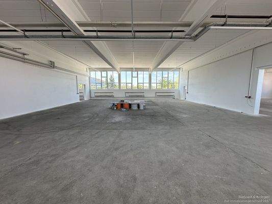 ZUSÄTZL. MÖGLICH: Halle 2 / Halle