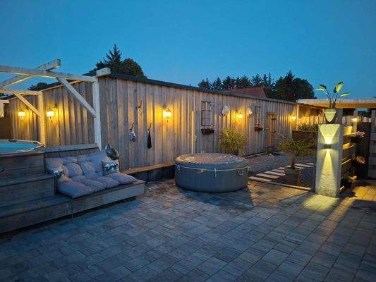 Hausansicht Nacht.jpg