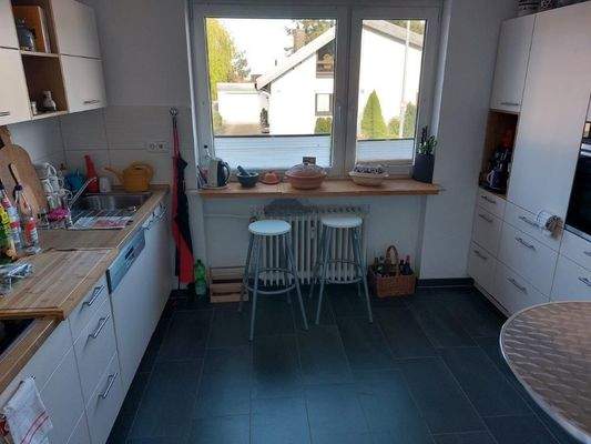 tolle geräumige Küche in EG-Wohnung