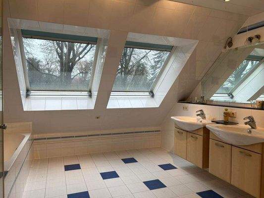 Badezimmer OG III.jpg