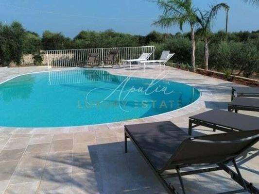 charakteristische Villa mit Pool in Santa Maria di Leuca