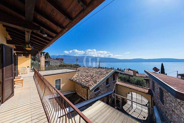 Terrasse mit Seeblick