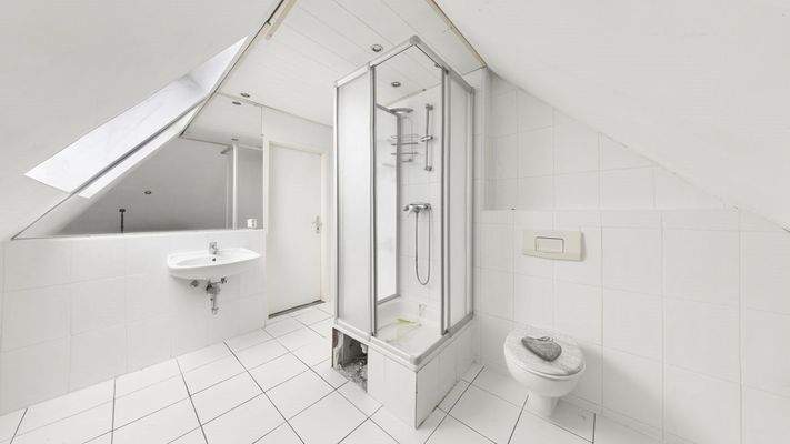 Tageslicht-Badezimmer OG