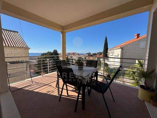 Zentrumsnah, nur 150 m vom Meer entfernt 