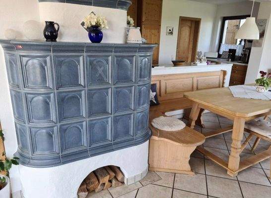 neuer Kachelofen.jpg