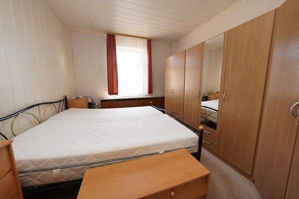 7 - Schlafzimmer.JPG