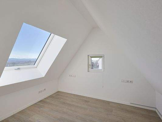 Zusätzlicher Raum im Dachspitz