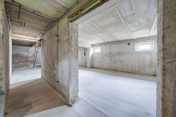  (mit KI optimiertes Foto)