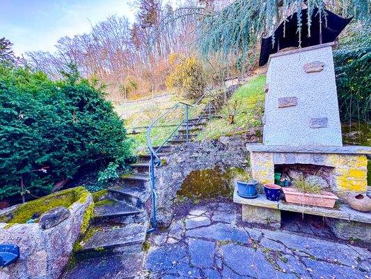 ... zur Terrasse und ...