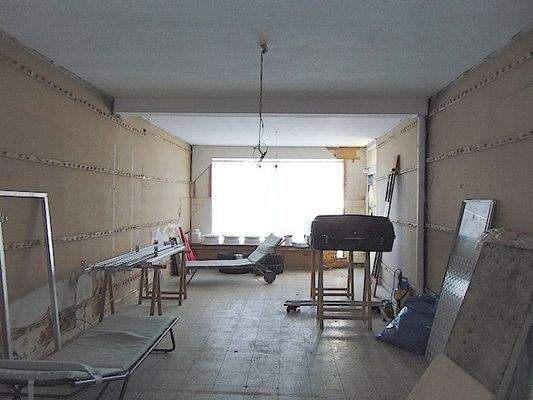 Teilansicht linkes Ladenlokal.jpg