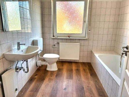 Badezimmer 1.OG links