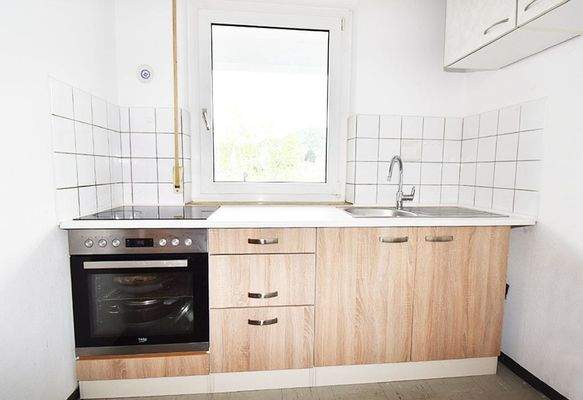 Singleküche mit Fernsicht in die Natur