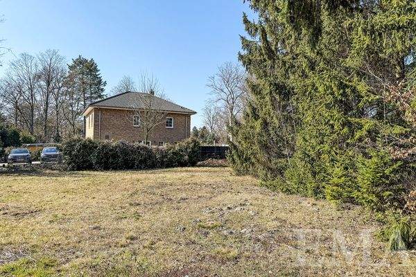 Teilansicht Baugrundstück