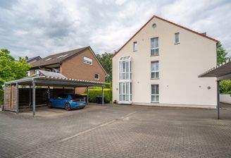 Großzügige 4-Zimmer-Eigentumswohnung mit Wintergarten und Carport