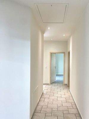 Flur v. WZ aus fotografiert