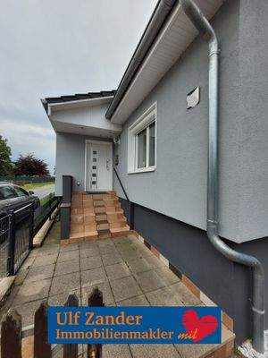 Einfamilienhaus mit neuem Dach