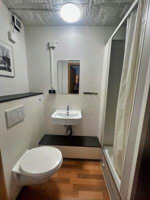 Duschbad für Zimmer 1 und 2 im DG