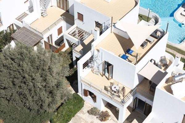 Kreta, Ag. Paraskevi: Tolle Wohnung in schöner Anlage mit Meerblick zu verkaufen