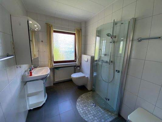 Badezimmer im Erdgeschoss