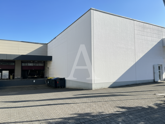 Außenansicht Halle Köln