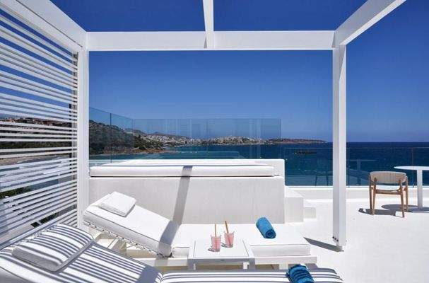 Kreta, Agios Nikolaos: Deluxe 5* Hotel mit Privatstrand zu verkaufen