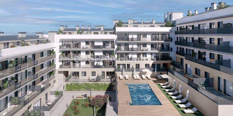 Sustainable Flats in a Complex with Pool in Barcelona Terrassa