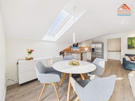 Wohn- und Essbereich 9