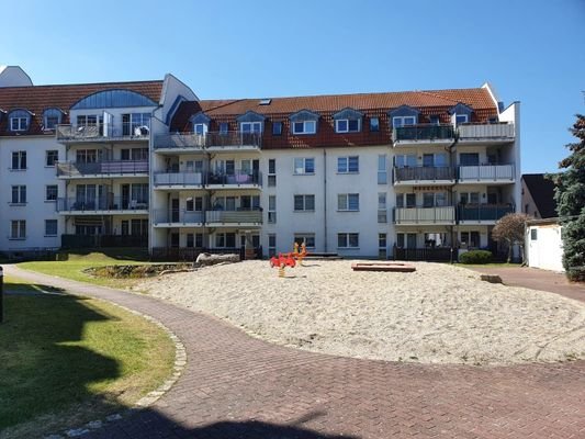 Innenhof mit Spielplatz.JPG
