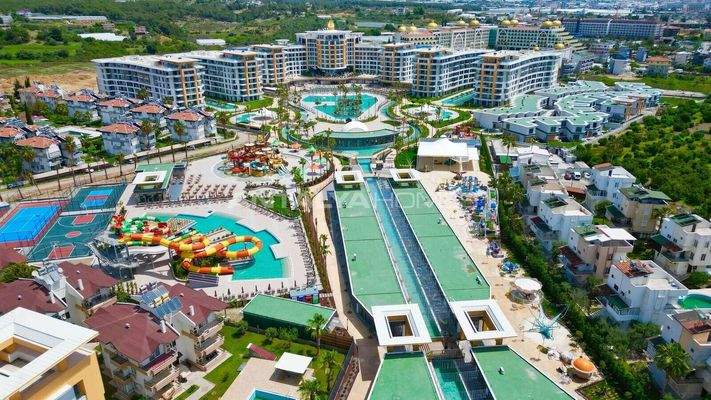 Flats in a Complex with Rich Social Facilities in Alanya