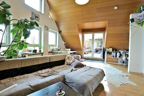 lichtdurchfluteter Raum