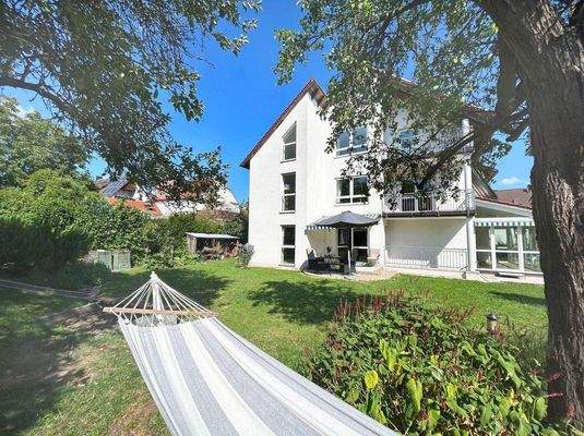 Garten | Rückansicht Gebäude