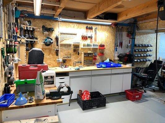 Werkstatt 1 in Scheune.JPG