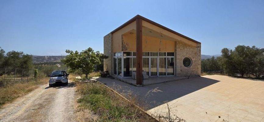 Kreta, Gournes: Freistehender Bungalow zu verkaufen