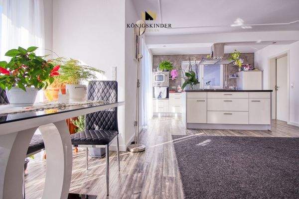 offene Küche mit bester Aussicht beim Kochen 