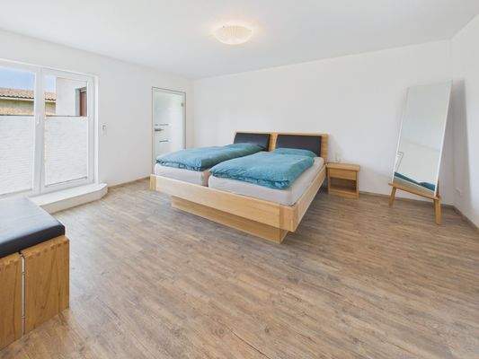 Schlafzimmer UG