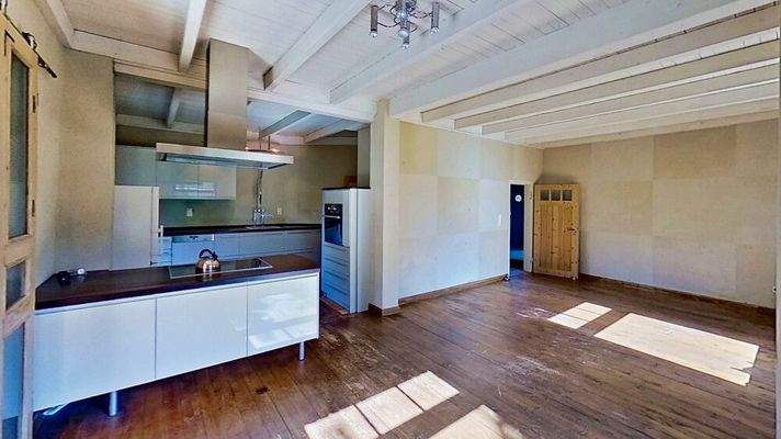 Wohn- Esszimmer und Küche