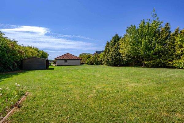 Garten Blick zum Haus