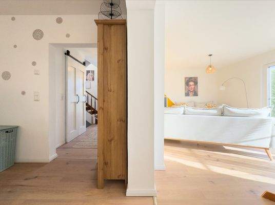 Moderner Wohn-, Ess- und Kochbereich