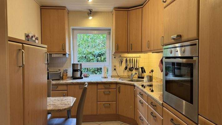 Küche mit Sitzplatz