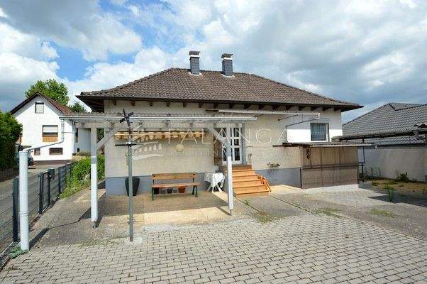 Außenansicht Haus Eingang Westen