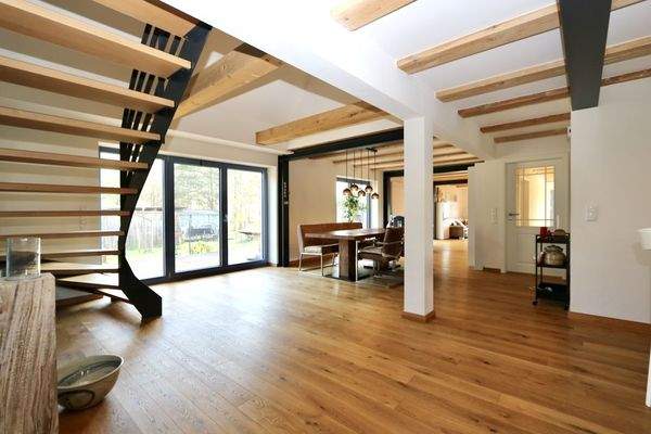 die bodentiefen Fenster