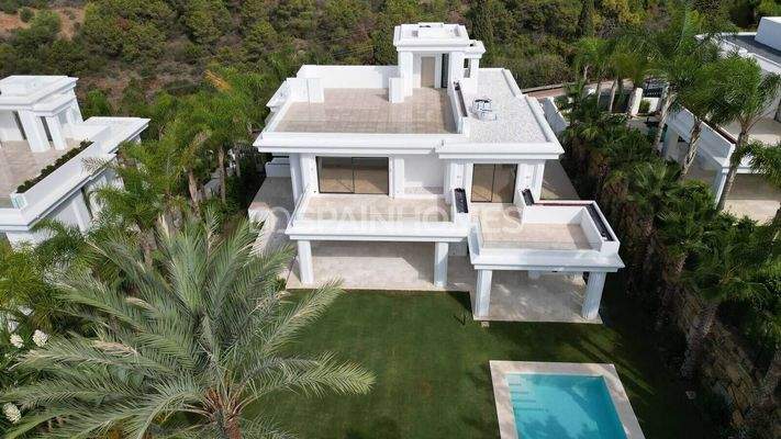 Fantastically Located Villas in a Sought After Area of Marbella